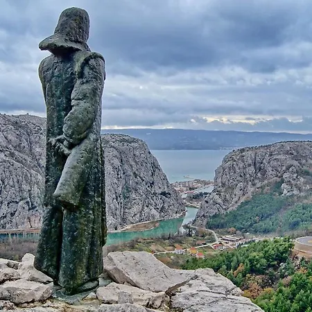 Daire Karla Omiš